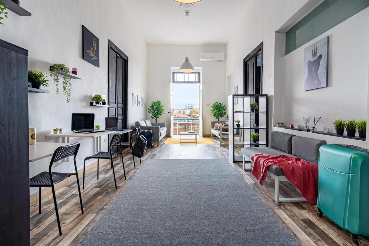 Bee Hostel ليماسول المظهر الخارجي الصورة