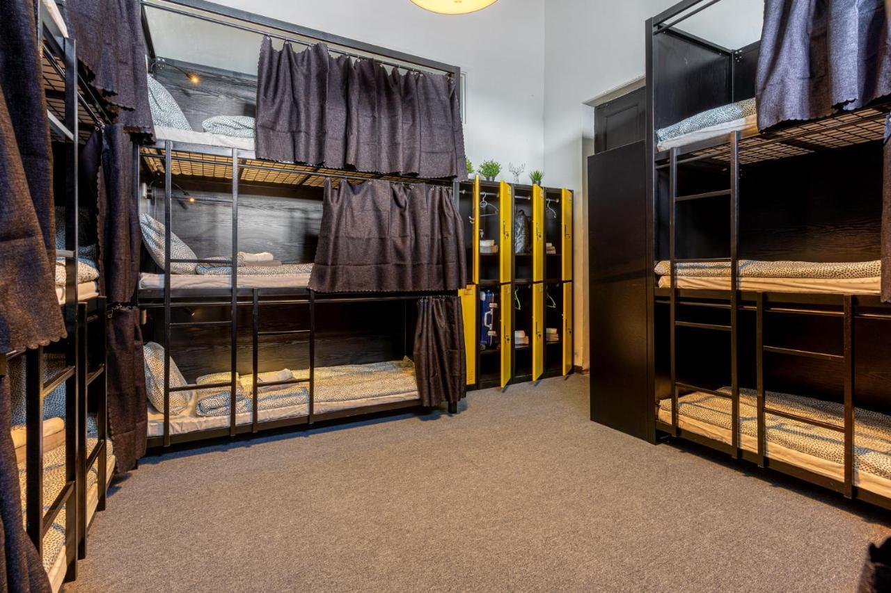 Bee Hostel ليماسول المظهر الخارجي الصورة