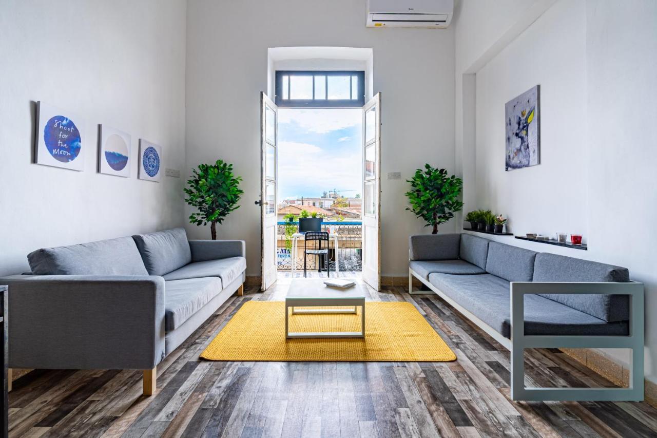 Bee Hostel ليماسول المظهر الخارجي الصورة