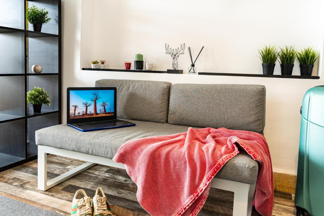 Bee Hostel ليماسول المظهر الخارجي الصورة