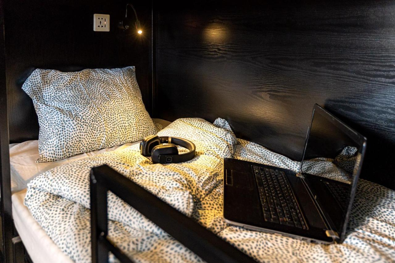 Bee Hostel ليماسول المظهر الخارجي الصورة